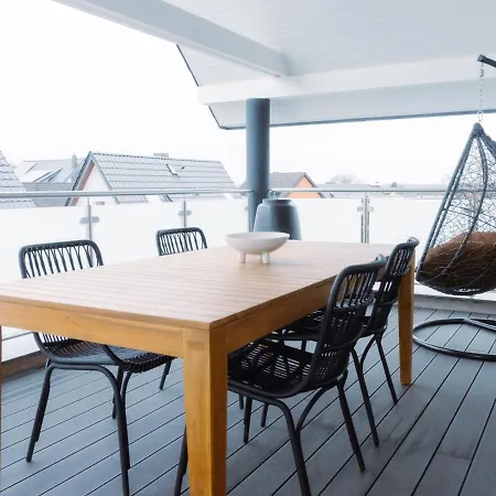 Lio Design Balkon Terrasse Parken Fur 4 Personen Apartment